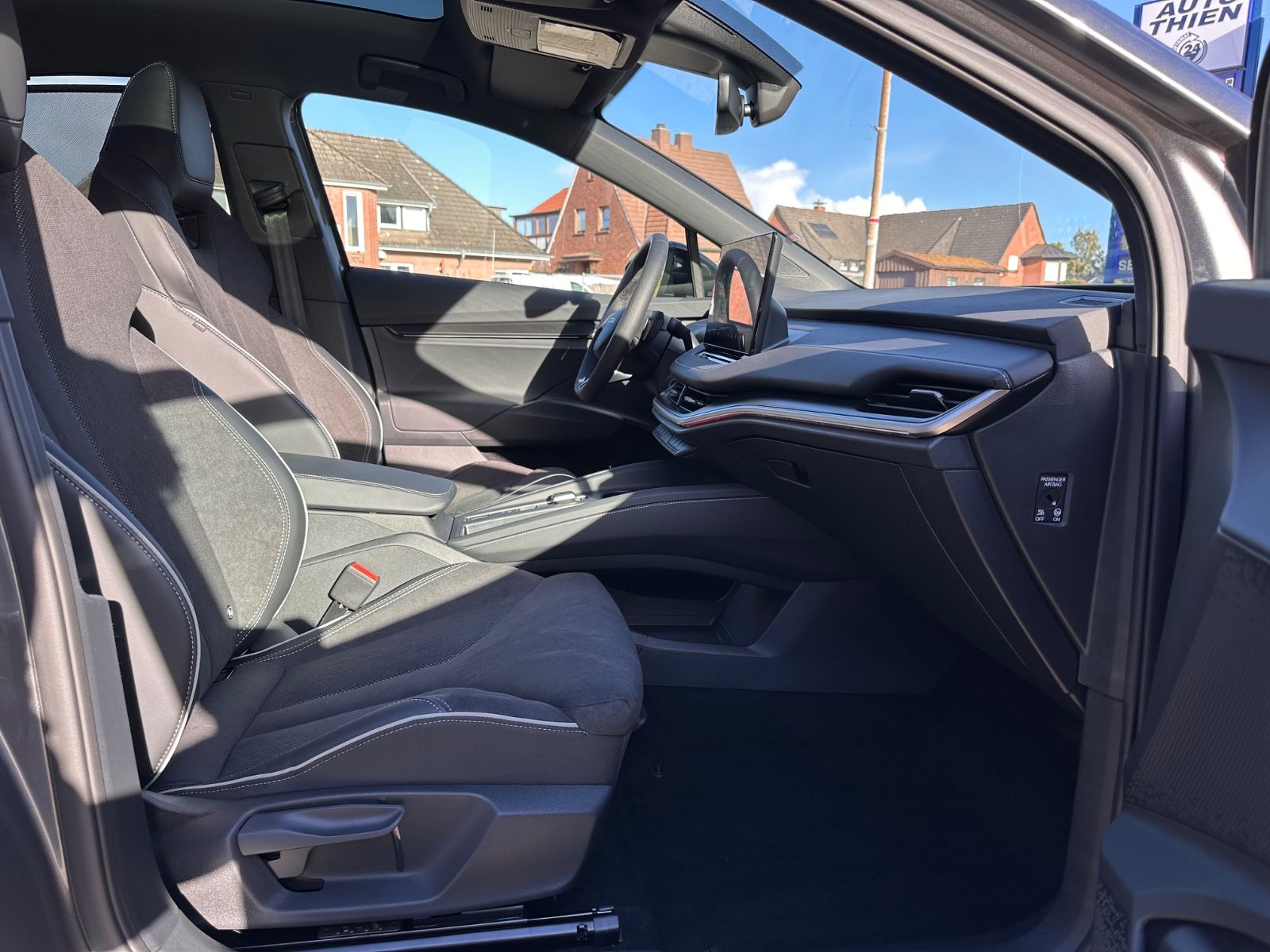 Fahrzeugabbildung SKODA Enyaq Coupé 85 Sportline Pano/Matrix/ACC/APP/21"