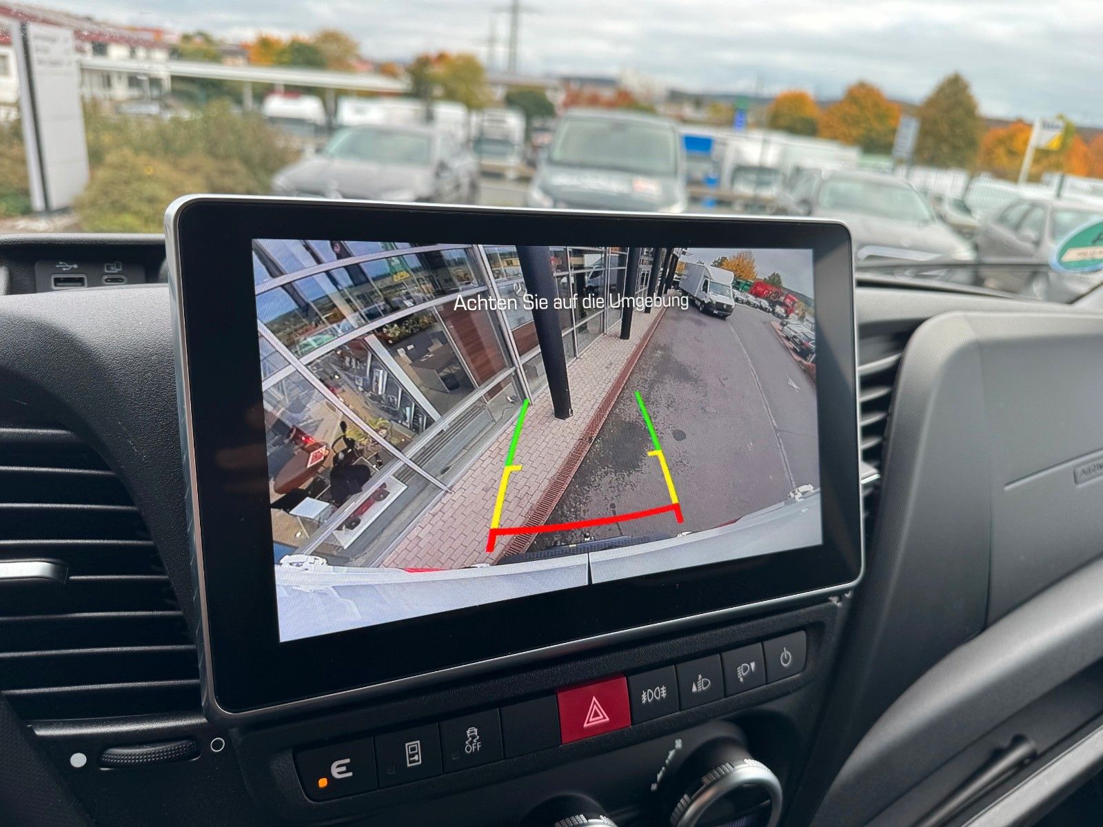 Fahrzeugabbildung Iveco Daily 35S16 A8 *R3.520mm*Automatik*AHK*ACC*