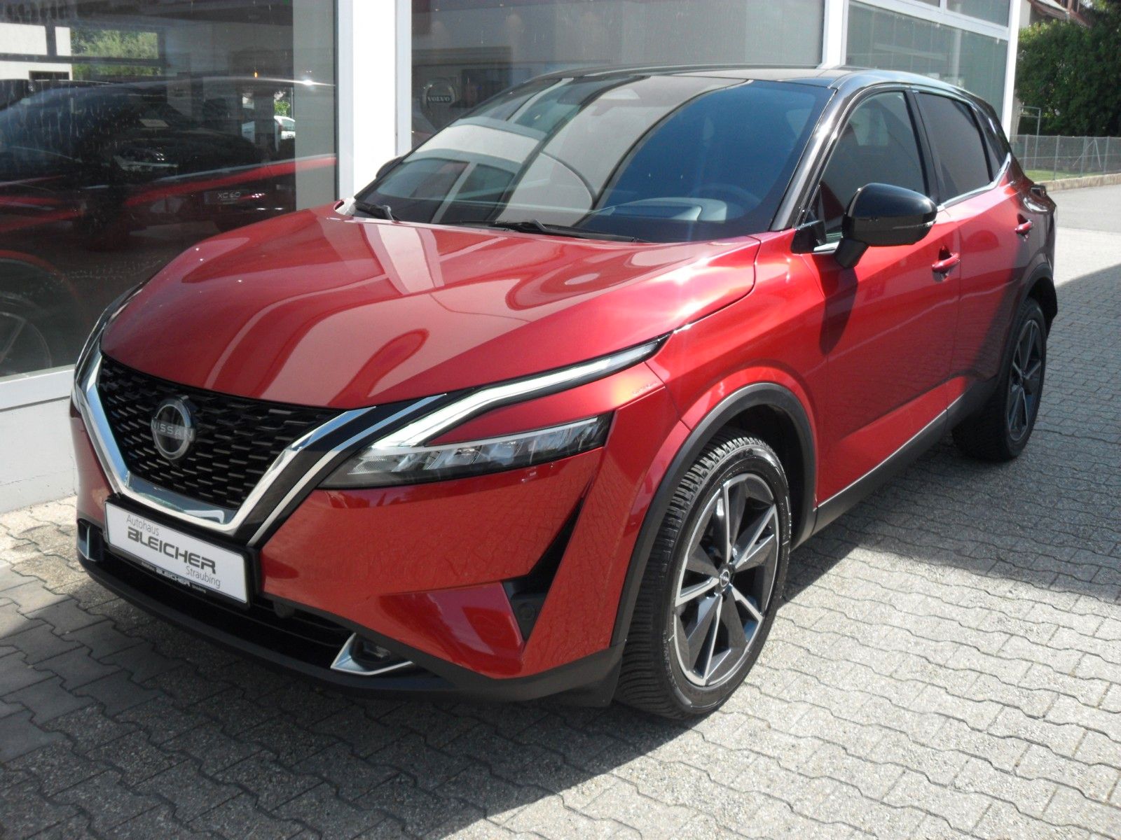 Fahrzeugabbildung Nissan Qashqai 1,3  Tekna | HeadUp | Teilleder | 360°
