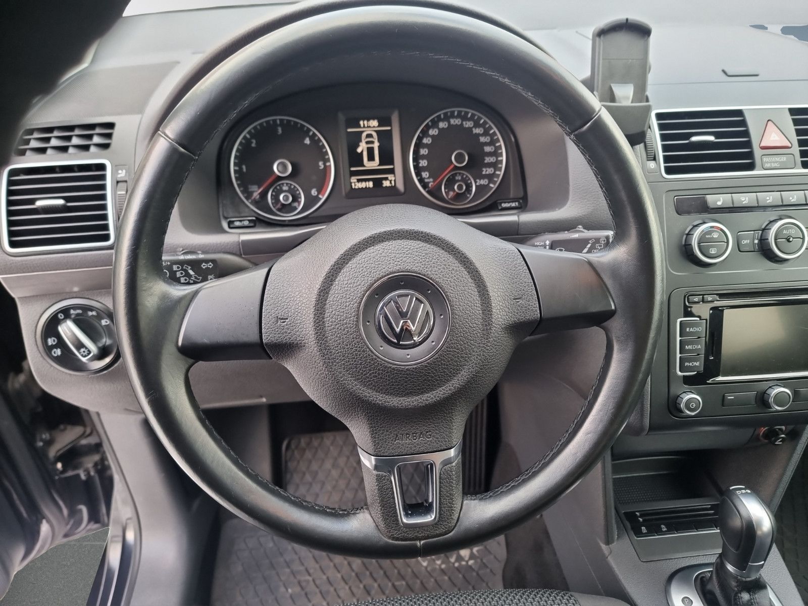 Fahrzeugabbildung Volkswagen Touran Comfortline BMT/AUTOMATIK/NAVIGATION/AHK
