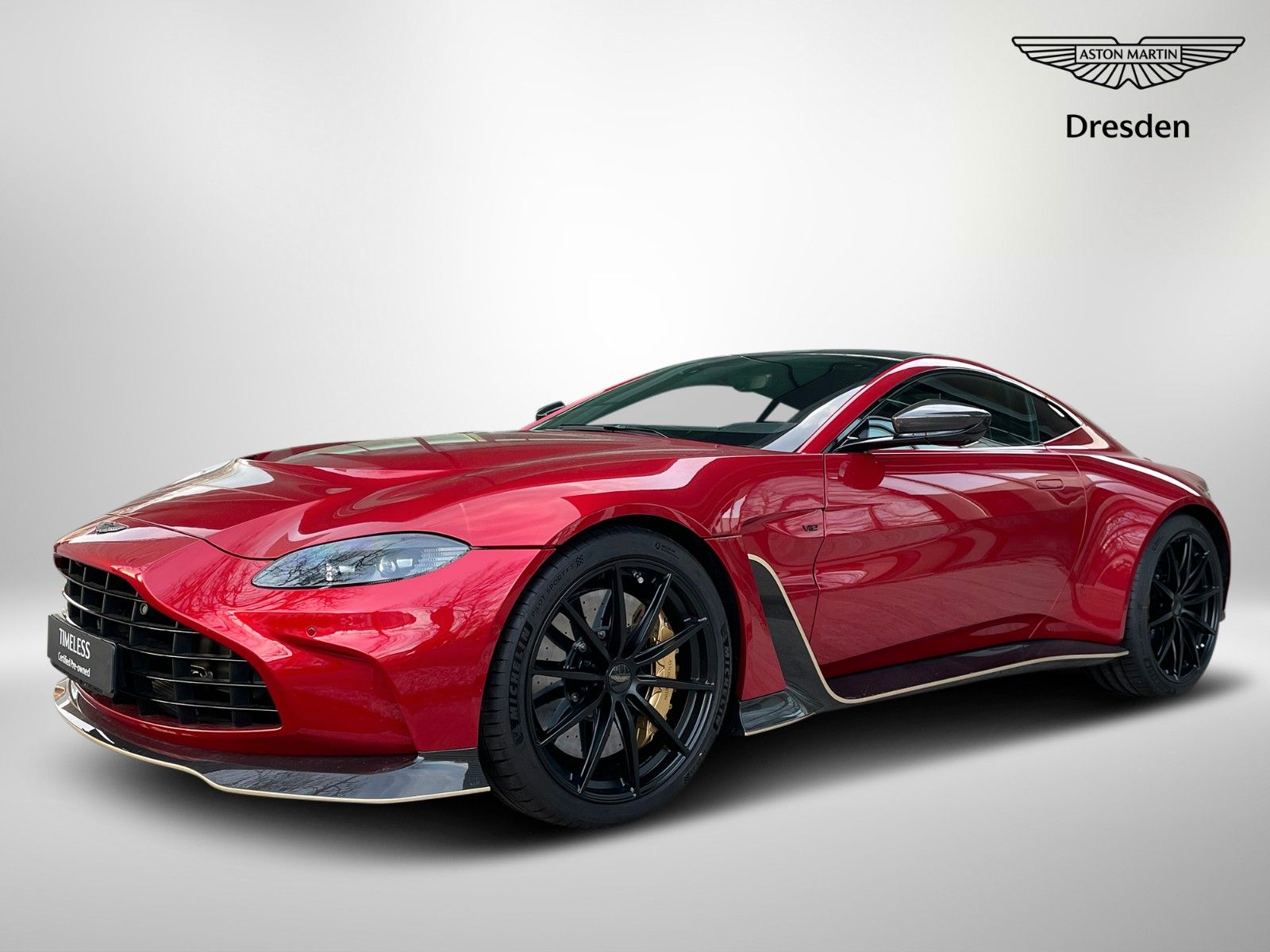 ASTON MARTIN V12 Vantage