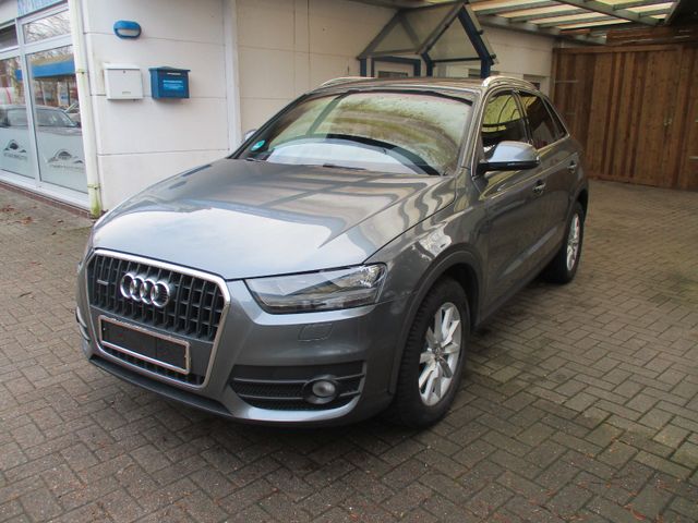 Audi Q3 2.0 TDI quattro / AHK