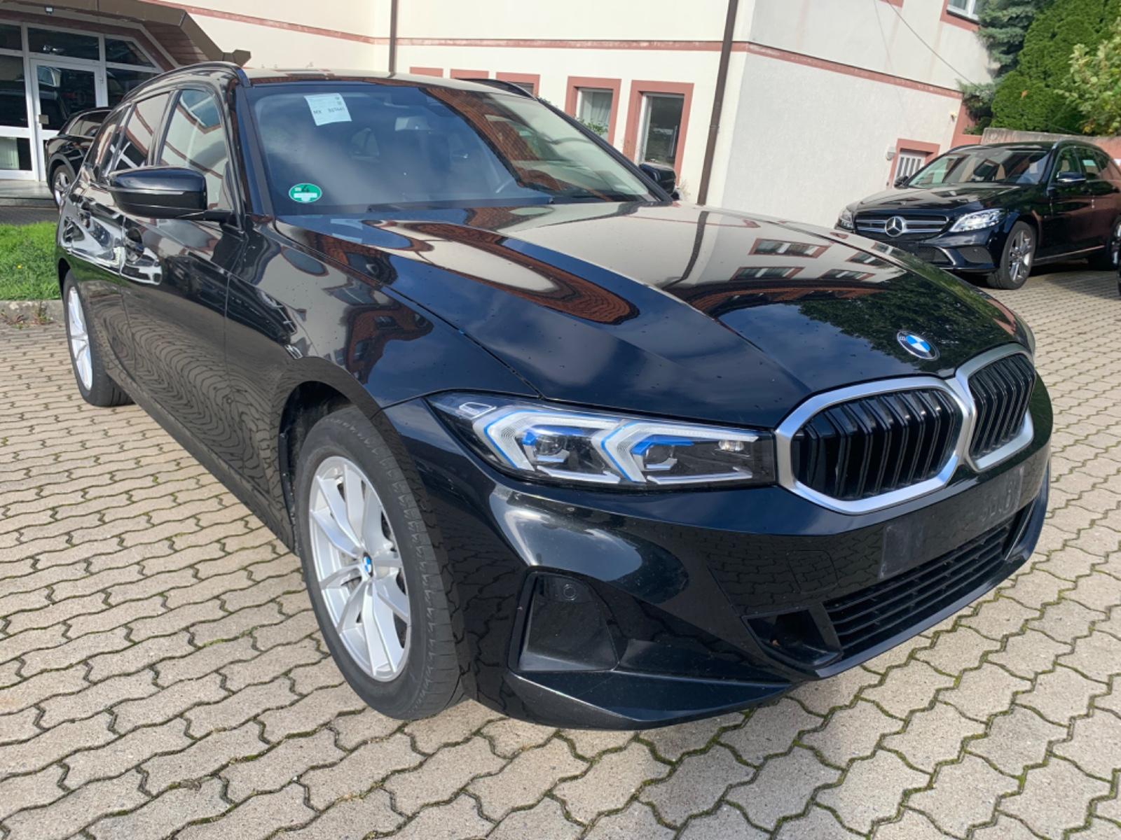 BMW 318 i Facelift*ShZ*Navi*Kamera*Sel.Beam*LiveCock