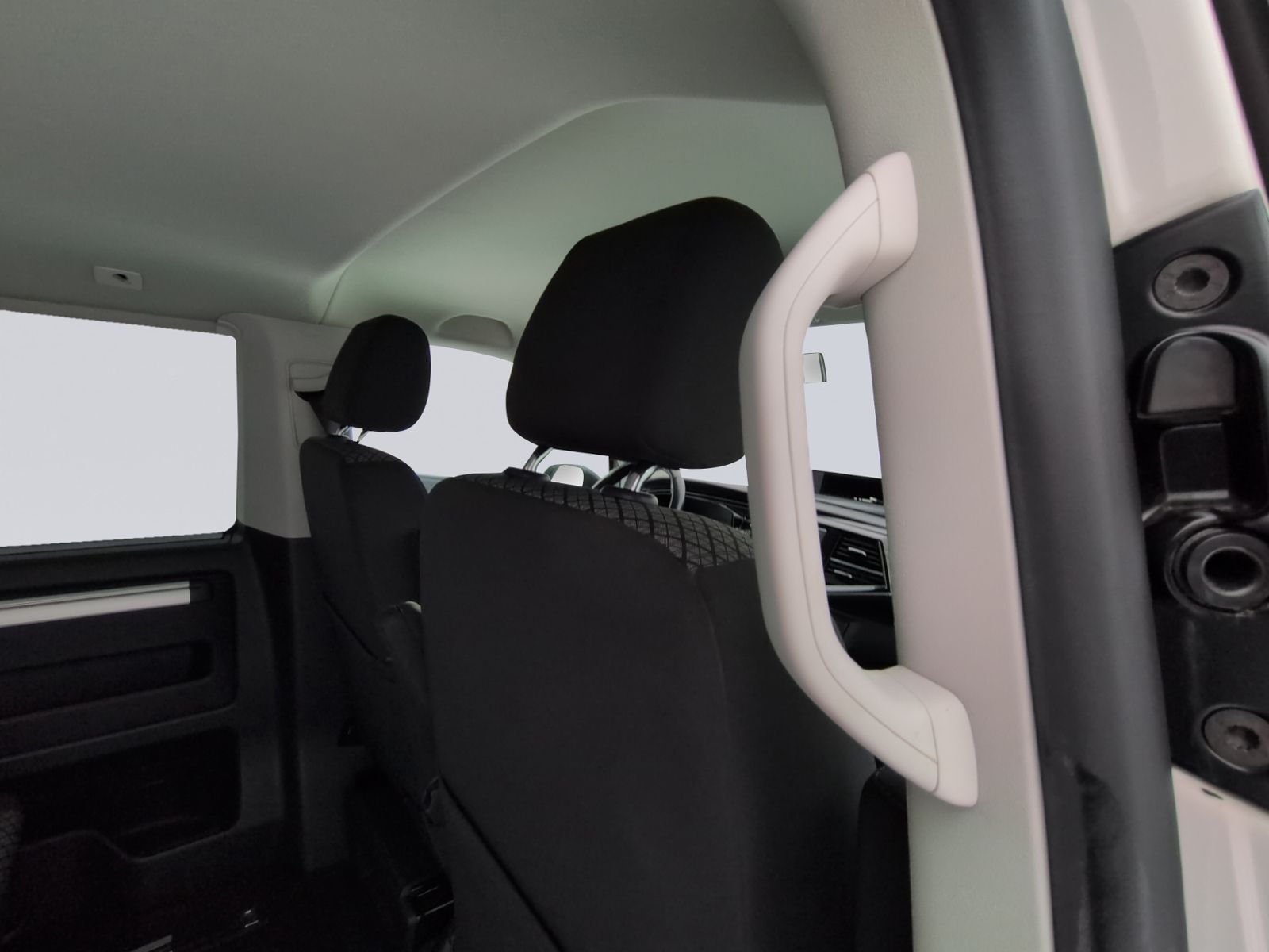 T6.1 Multivan 2.0 TDI DSG KAMERA+STHZ+LED+APP