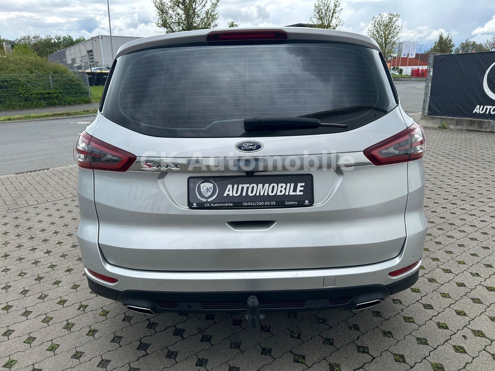 Fahrzeugabbildung Ford S-MAX Titanium 2.0TDCi Autom./Navi/LED/Kam./AHK