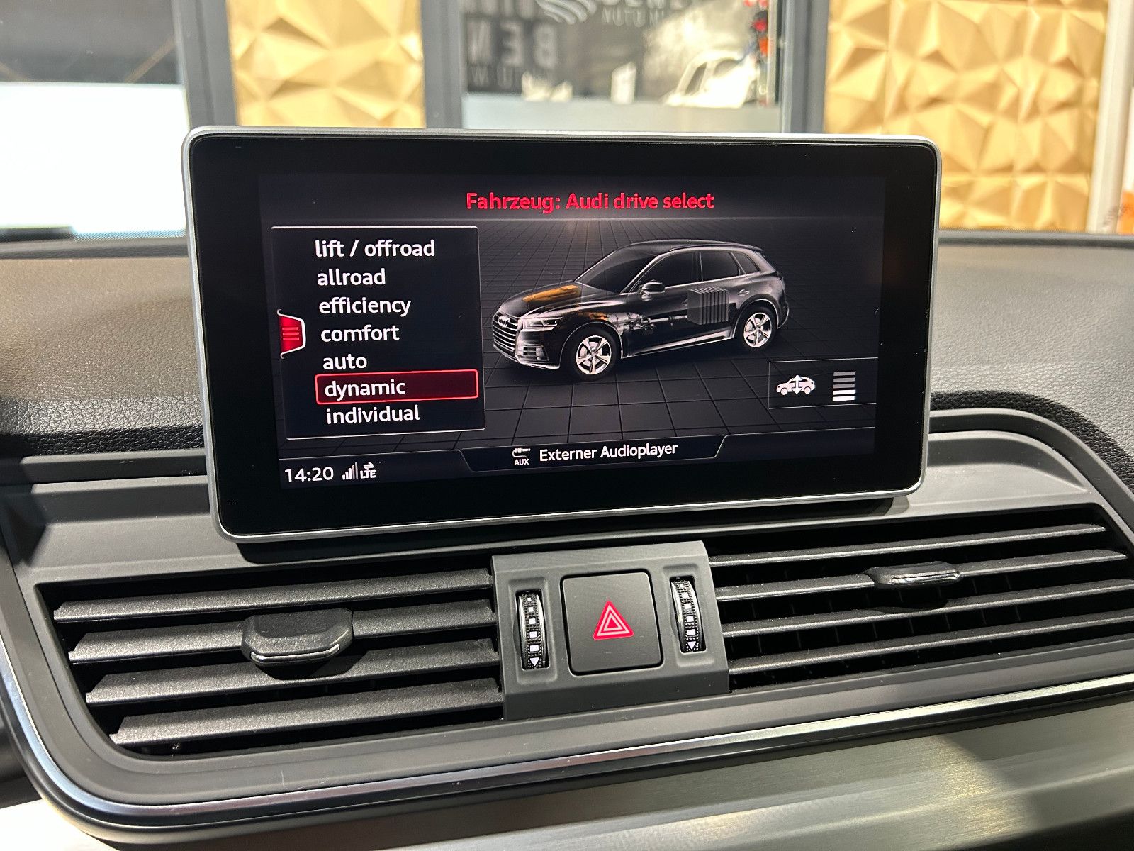 Fahrzeugabbildung Audi Q5 50 TFSI e quattro sport/S-LINE/PANO/ACC78-FAC