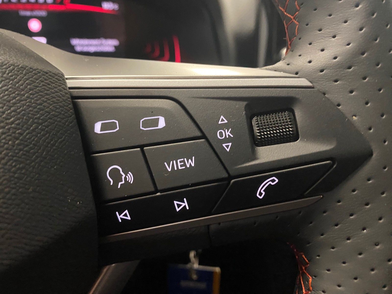 Fahrzeugabbildung SEAT Ibiza 1.0 TSI--FR--DSG+Garantie bis 2031+KAMERA+