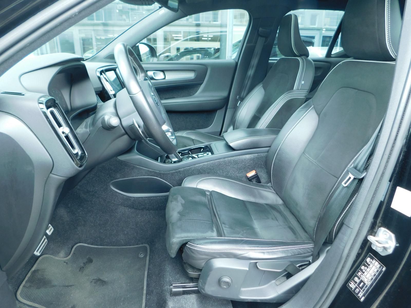 Fahrzeugabbildung Volvo XC40 T4 R-Design