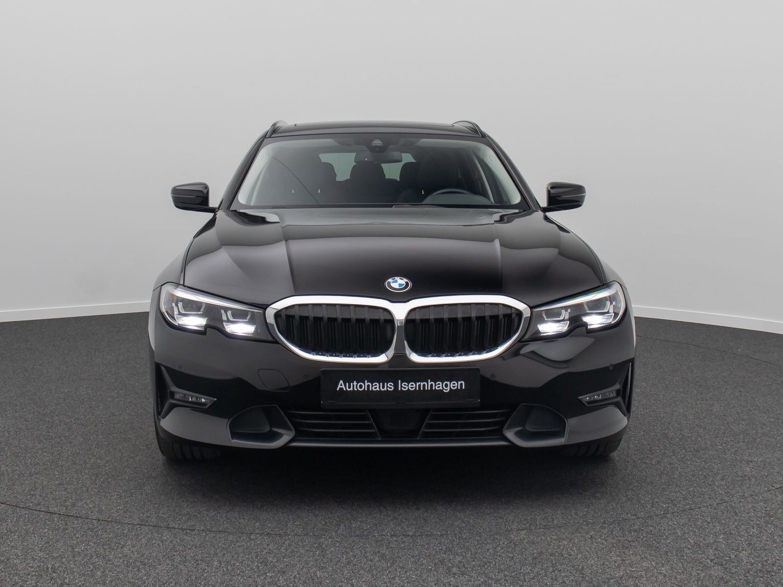 Fahrzeugabbildung BMW 330i Sport Line Panorama Kamera DAB H/K Stop&Go