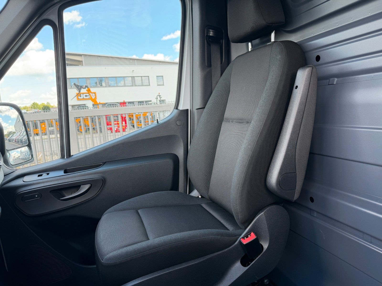 Fahrzeugabbildung Mercedes-Benz Sprinter 319 CDI 4325 Klima Kamera