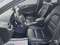 MERCEDES-BENZ B 180 Style Edition Navi LED Kamera Apple CarPla