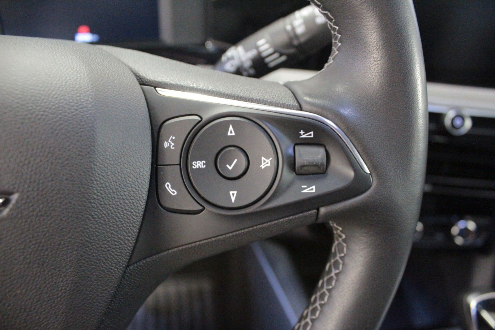 Fahrzeugabbildung Opel Mokka 1.2 Turbo 96kW Elegance Technologie-Paket