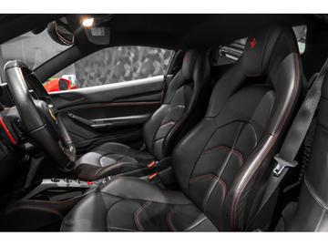 2015 Ferrari 488 GTB 照片 10