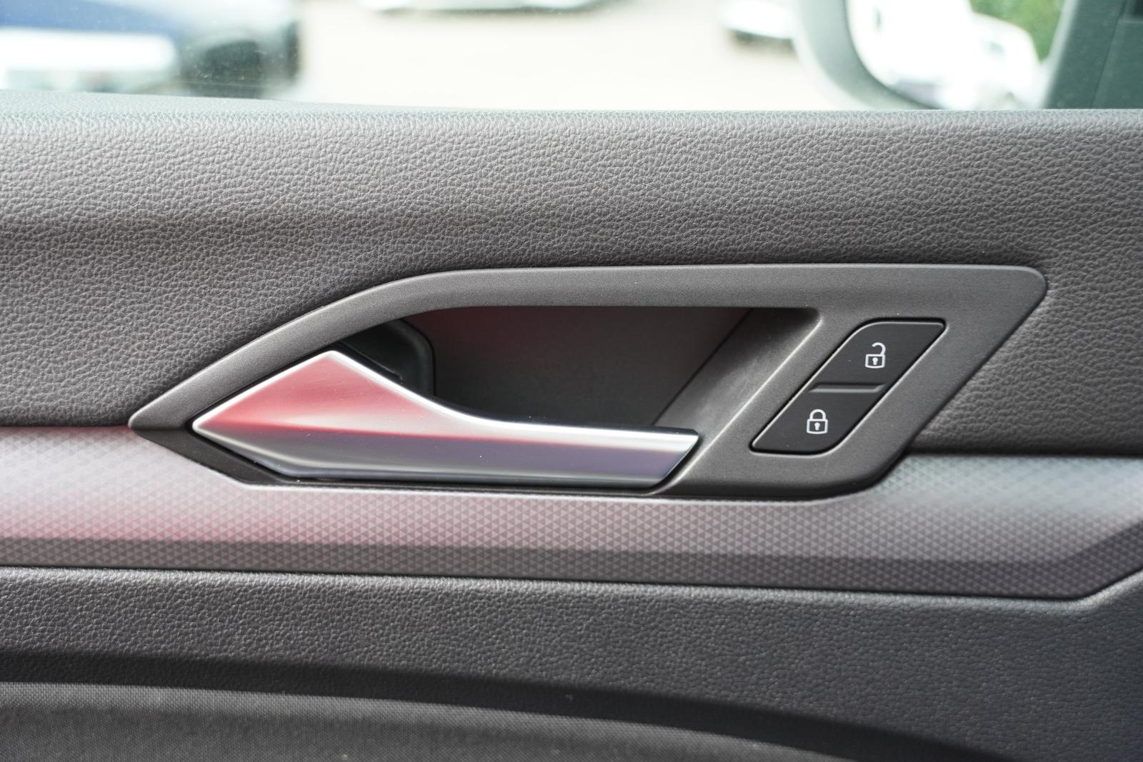 Volkswagen Golf VIII 1.5 TSI Active LED ACC Standheizung, миниатюра 29
