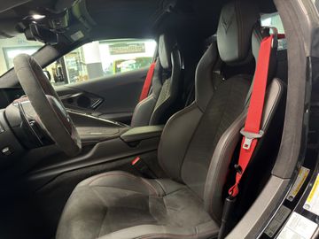 Corvette C8 - 12