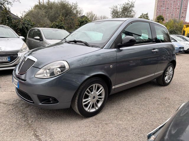 Lancia Ypsilon 1.2 69 CV Unyca OK Neopatentati