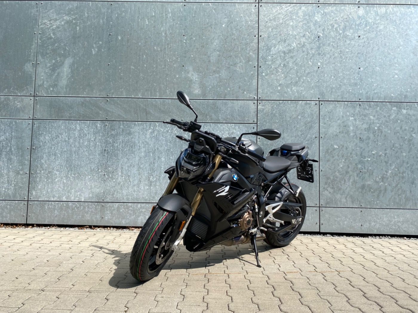 Fahrzeugabbildung BMW S 1000 R Komfort Paket, Dynamik Paket,