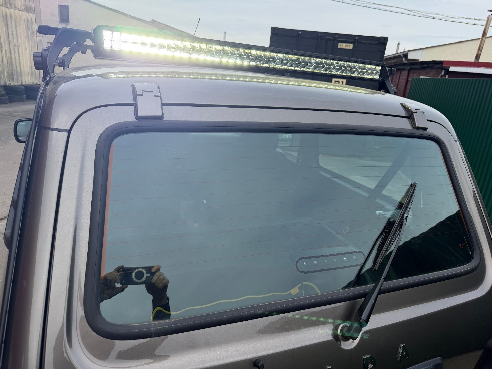 Fahrzeugabbildung Lada NIVA LEGEND "PREMIUM PLUS"! GROSTOL. REIF.; LED