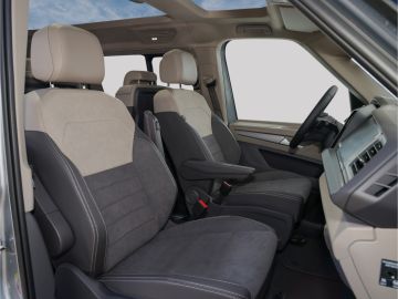 Volkswagen T7 Multivan Edition 2.0 TDI Lang  Pano Matrix LE
