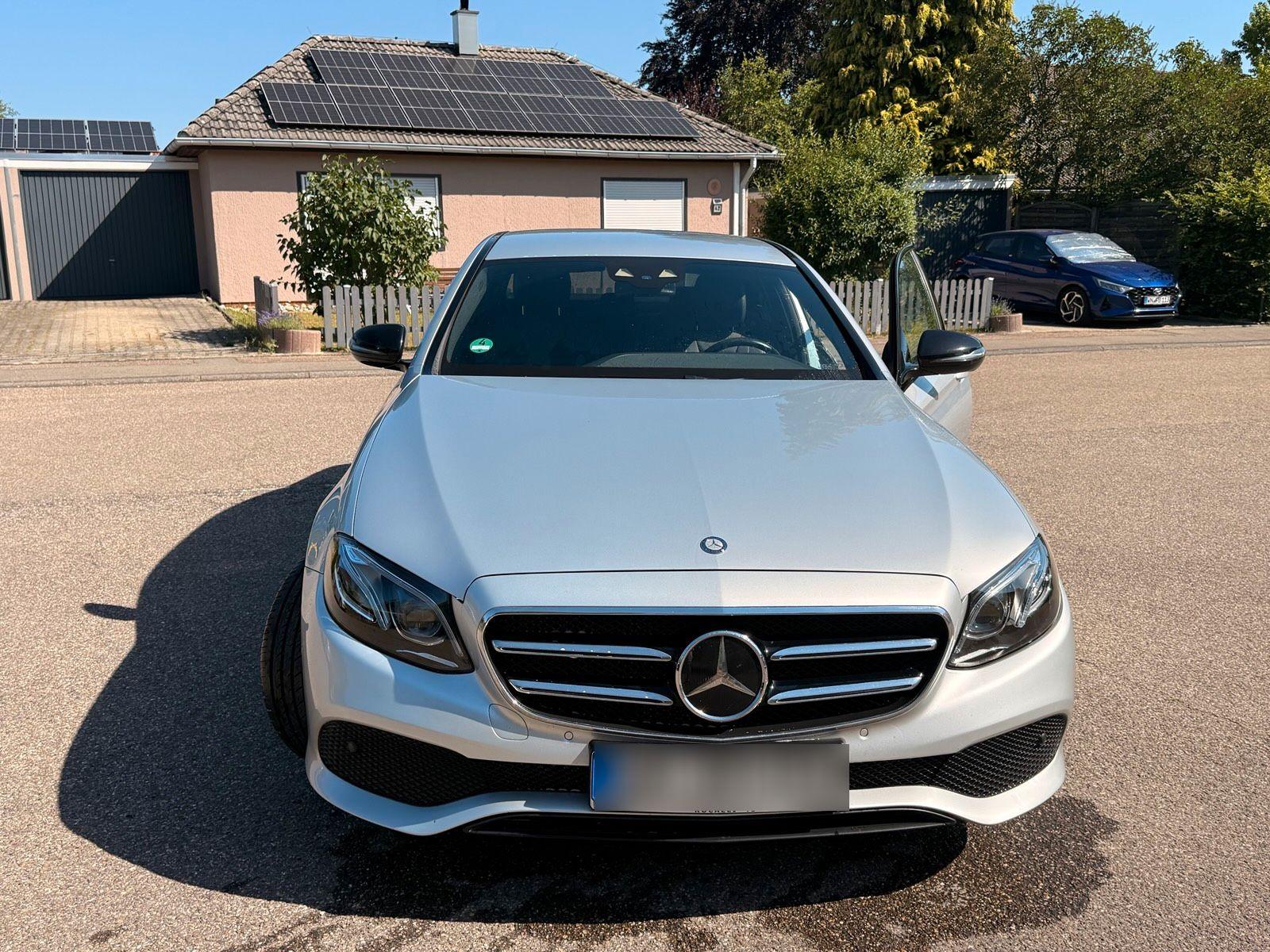 Mercedes-Benz E 200