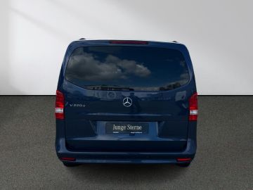 Mercedes V 220 - 6