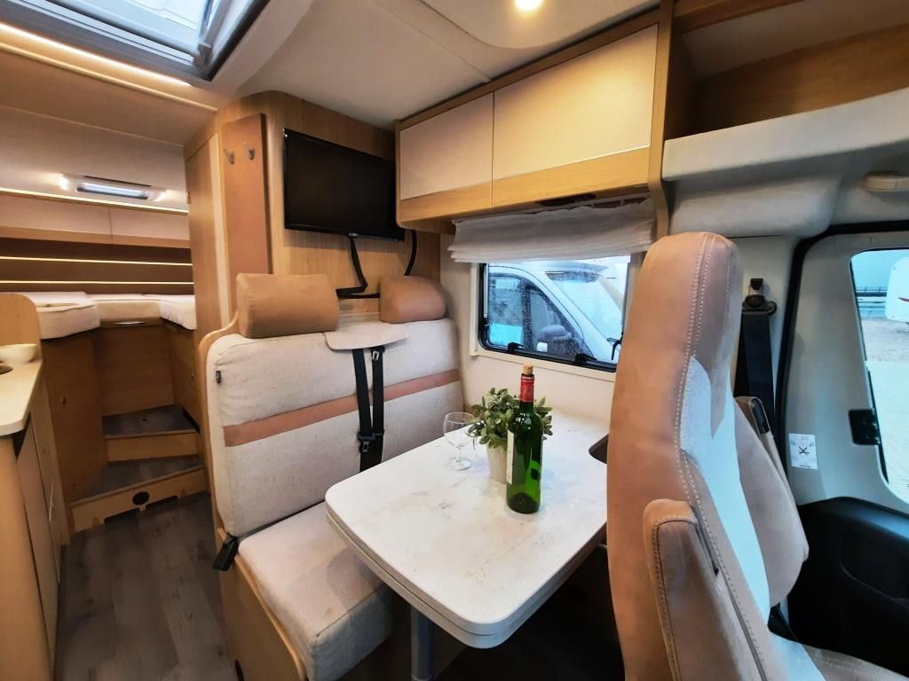 Fahrzeugabbildung LMC Cruiser V 646 G Solar/Rüfa/Sat/TV