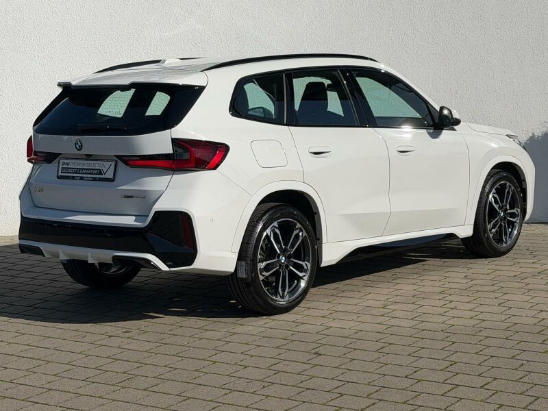 BMW X1 xDrive23d M Sport LED+/Driving-&Park-Assi/SHZ imagem 3