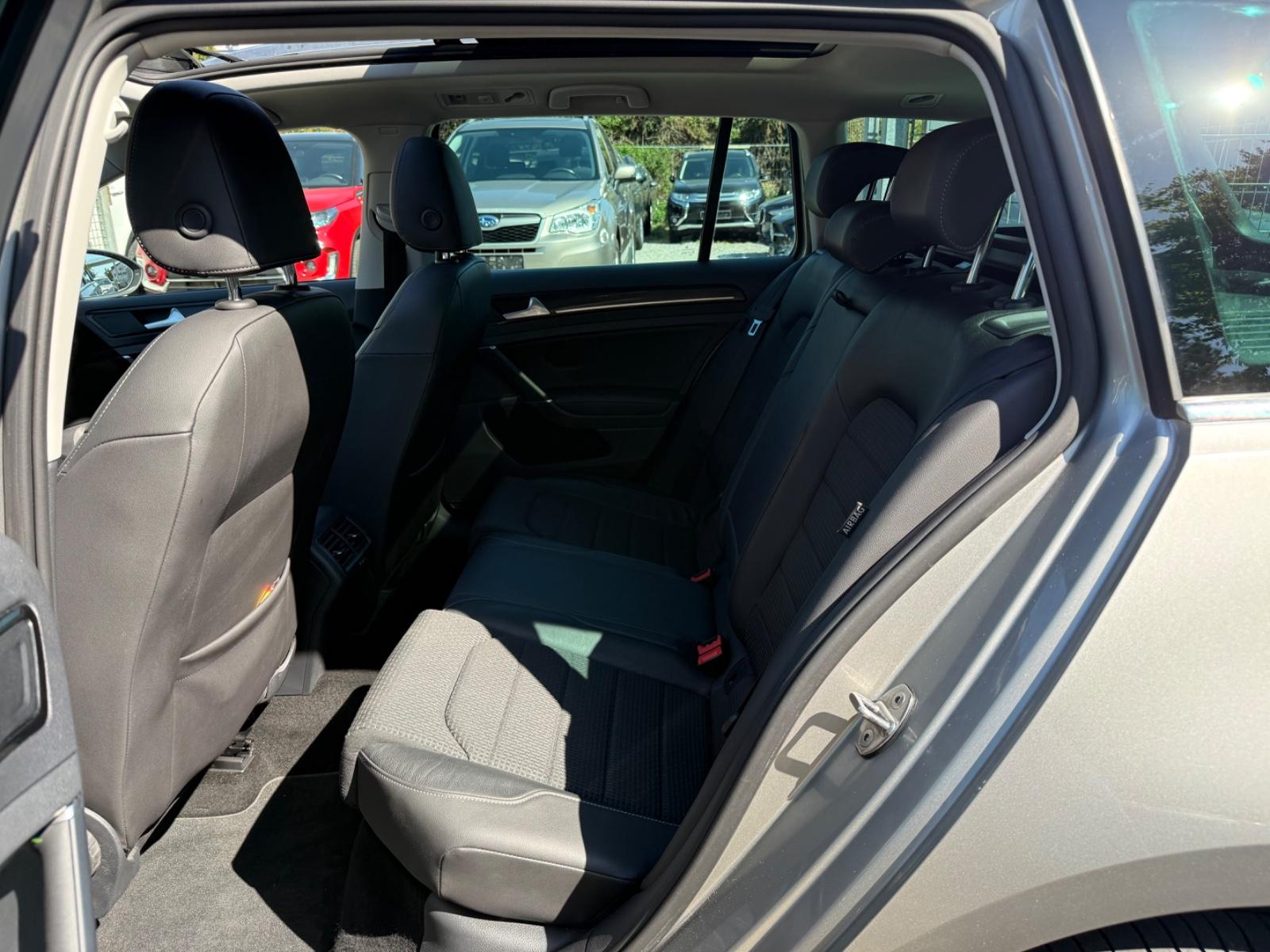 Volkswagen Golf VII Variant 1.4TSI Highline|Panorama|Xenon|