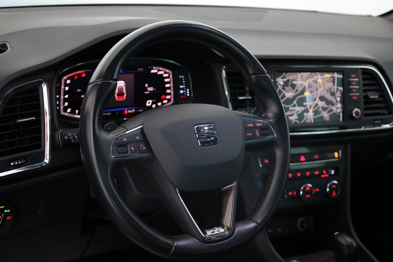 Fahrzeugabbildung SEAT Ateca Xcellence T.Leder,Navi,LED,SH,ACC,SR+WR
