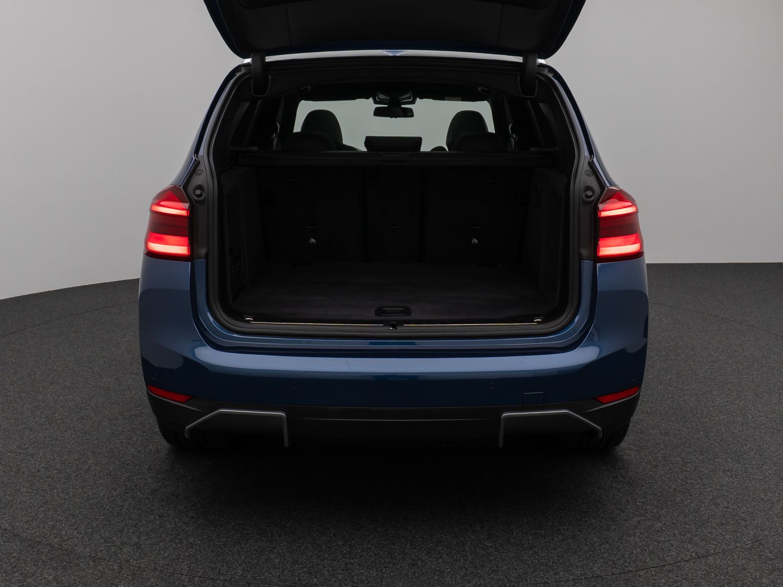 Fahrzeugabbildung BMW iX3 Impressive Panorama 360°HUD DAB H/K AHK Komf