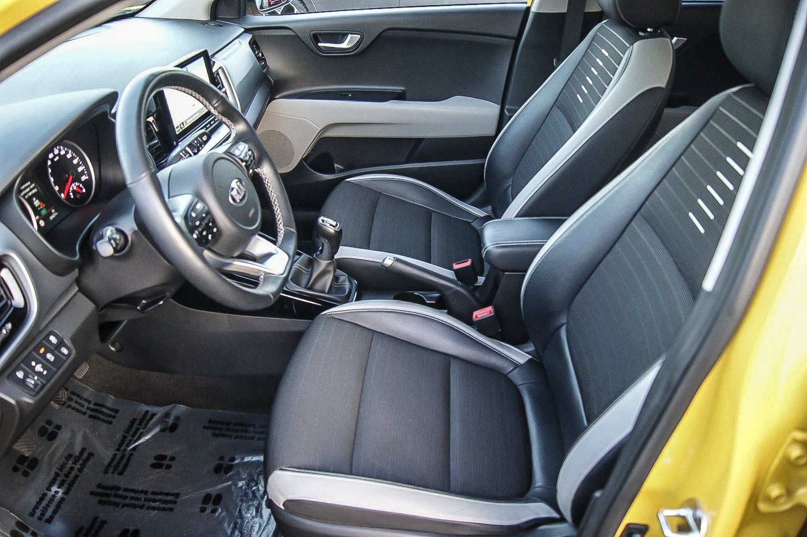 Fahrzeugabbildung Kia Stonic 1.0 T-GDI Mild-Hybrid Spirit FLORIDAGELB