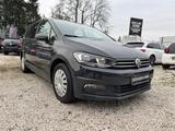 Volkswagen Touran Sound - 2. Hand - TÜV Neu - Navi - VW Touran Gebrauchtwagen in Essen
