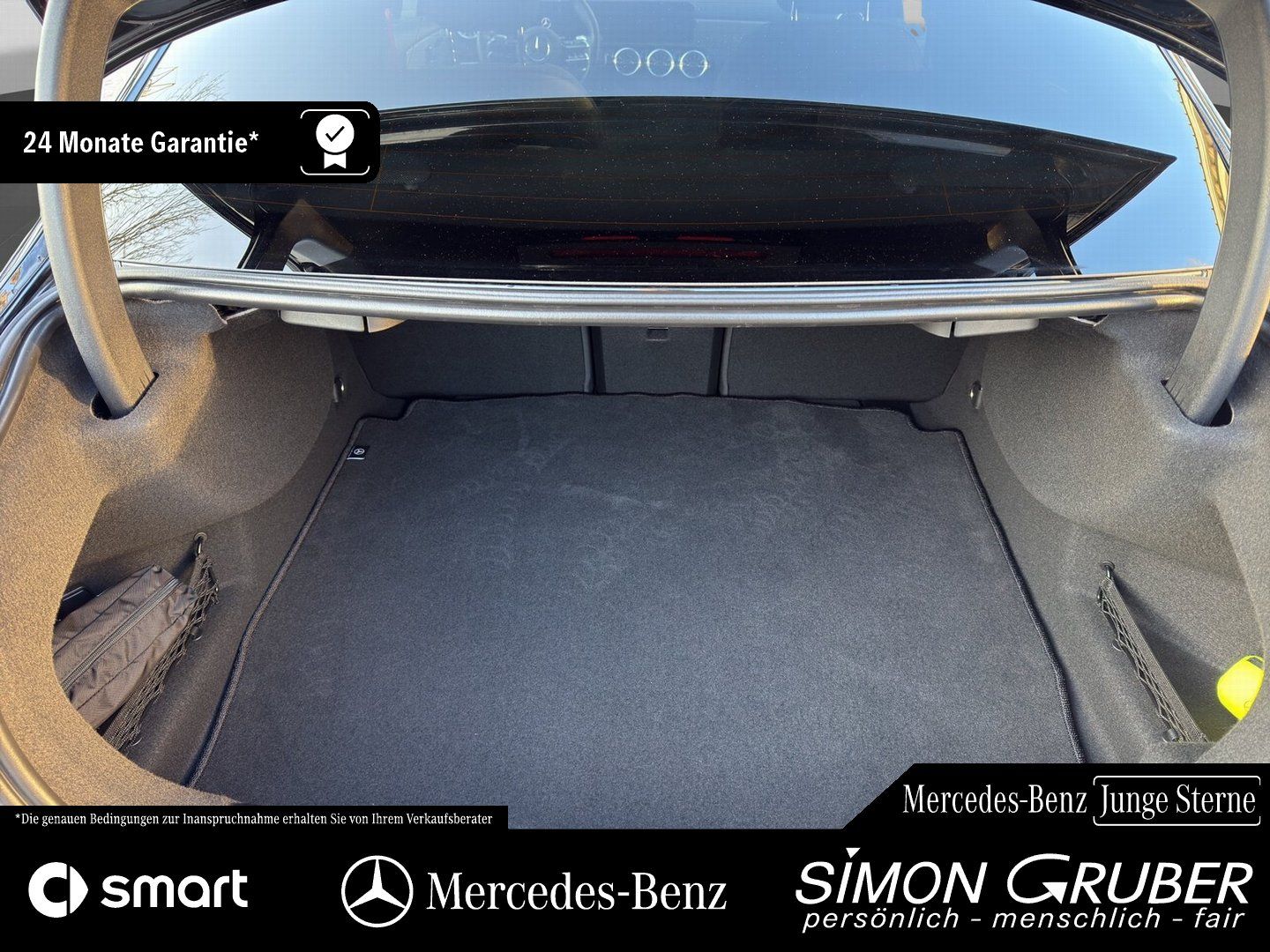 Fahrzeugabbildung Mercedes-Benz A 35 4M AMG Limo Night II Pano HUD 360 Burm Ambi