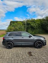 Volkswagen Tiguan 2.0 TDI R-Line 240 PS Bi-Turbo DSG 4M - mit Diesel-Antrieb: Turbo