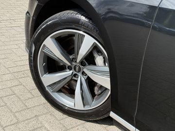 Audi A8 - 11
