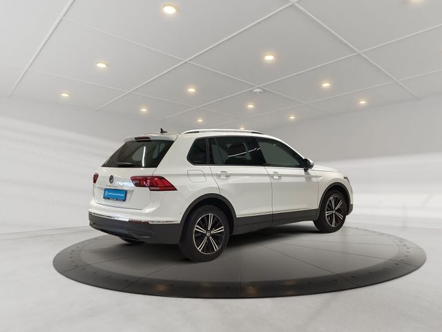 Tiguan Active 1,5 l 96 kW LED, Navi, ACC, FS beh