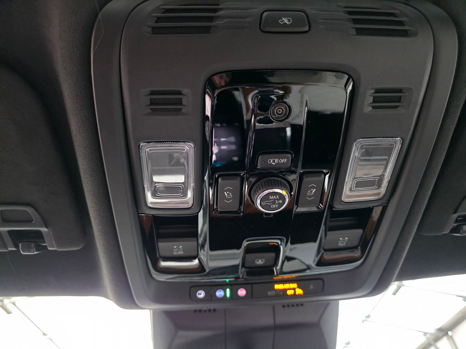 Fahrzeugabbildung Cadillac Escalade Sport Platinum T1: 129.000 EUR, Stock !