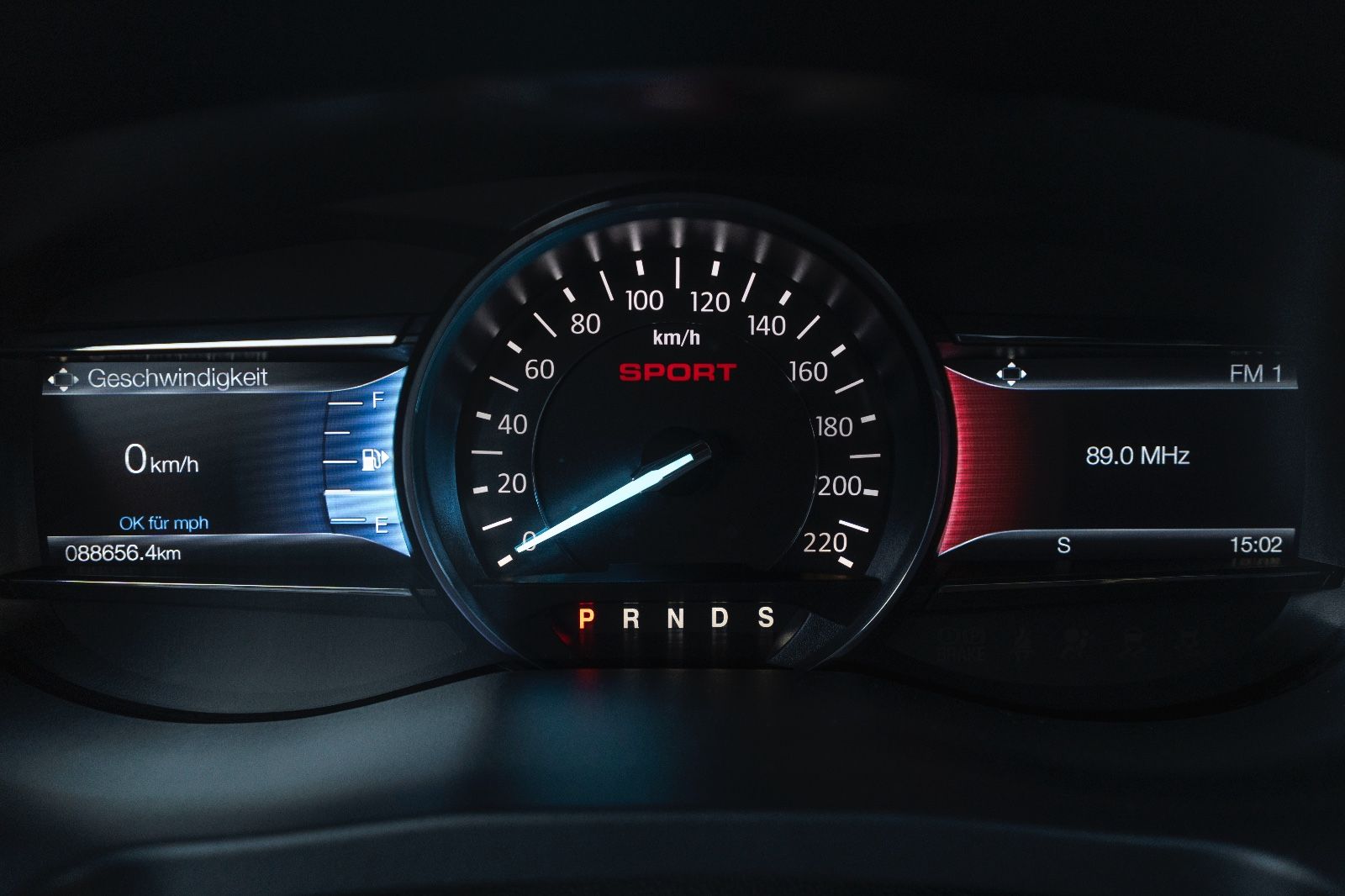 Fahrzeugabbildung Ford Explorer 3.5L SPORT 4X4 KAM TOTW M+S SZH/SZK