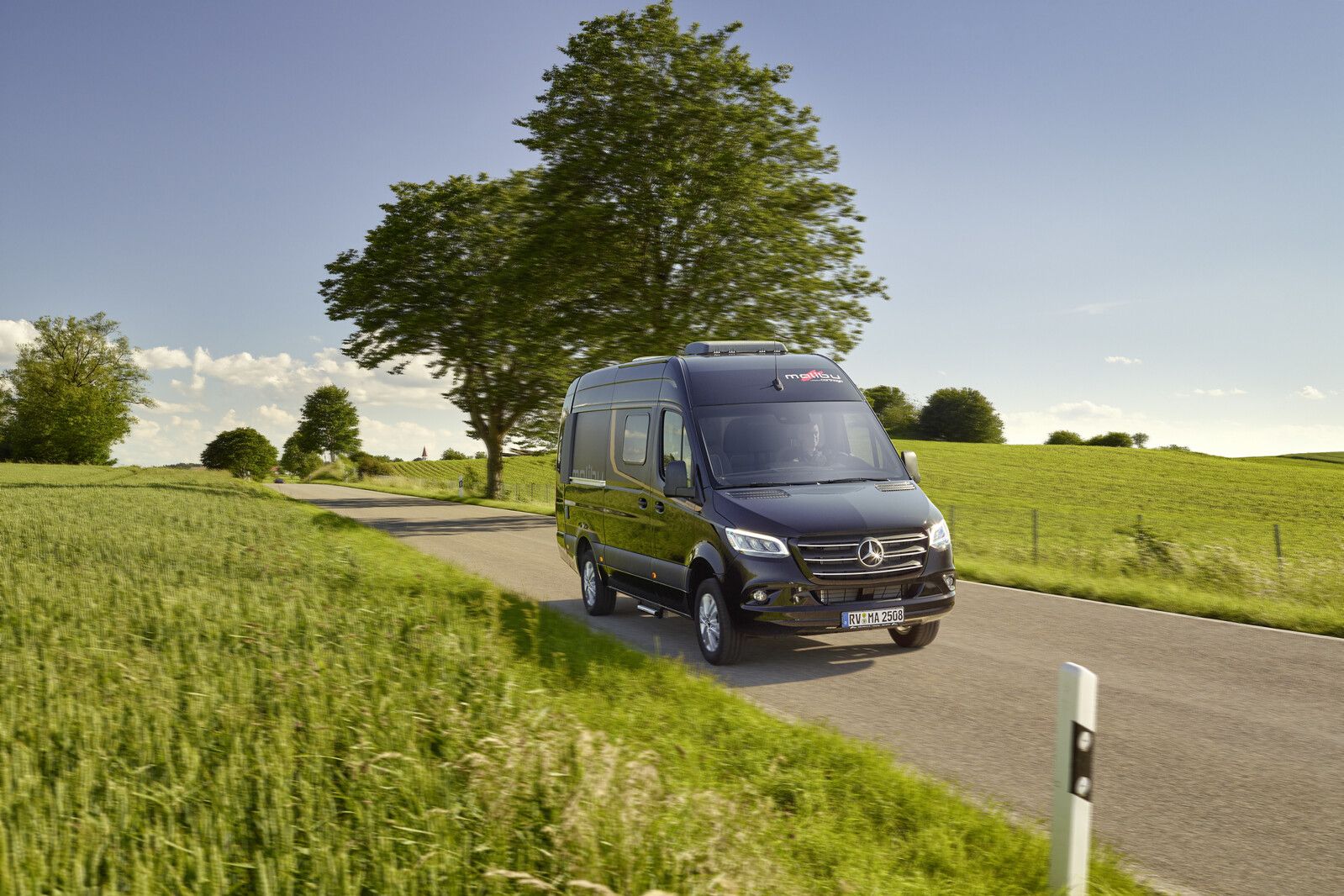 Fahrzeugabbildung Malibu Genius 641 LE Distronic, Markise,Navi,9G,Style