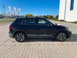 Volkswagen Tiguan 1.5 TSI OPF DSG UNITED Navi LED AHK - Volkswagen Tiguan UNITED mit Benzin-Antrieb