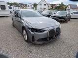 BMW i4 Gran Coupe 35 eDrive alle Airbag zu - BMW i4 Unfallwagen