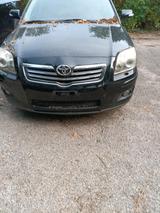Toyota Avensis - Toyota Avensis aus 2008 mit Diesel-Antrieb