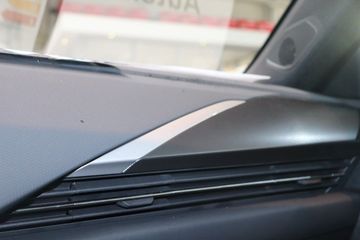 Fotografie 16 des Opel Astra Sports Tourer 1.2 Turbo Automatik GS