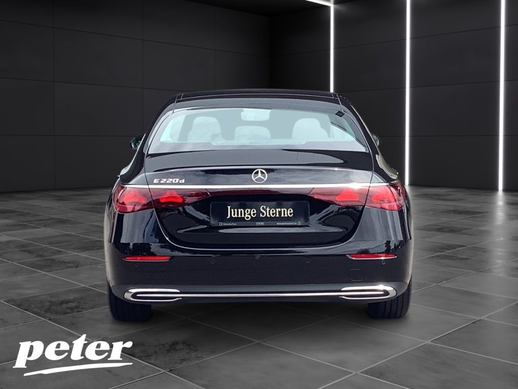 Mercedes-Benz E 220 d Avantgarde Advanced LED Distronic Kamera foto 4