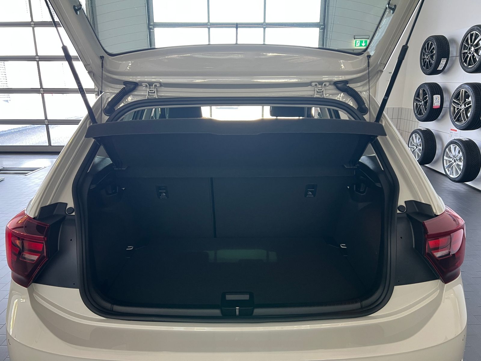 Fahrzeugabbildung Volkswagen Polo Life 1.0 MPI *Garantie,Klima,SHZ.,LaneAssis