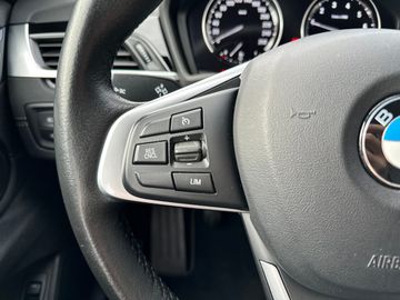 BMW X2 sDrive18i  LED RFK Navi Tempomat Klimaaut.