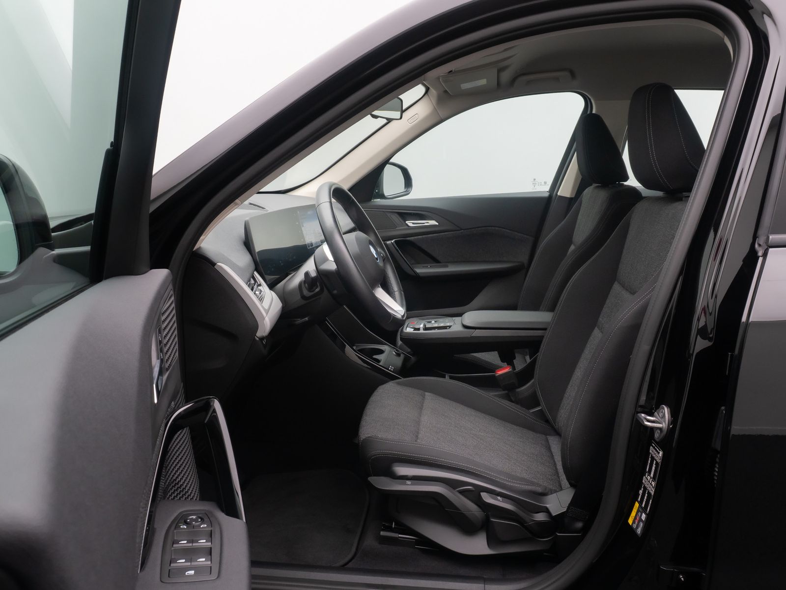 Fahrzeugabbildung BMW iX1 xD30 GeschwindigReg DAB Kamera LED Widscreen