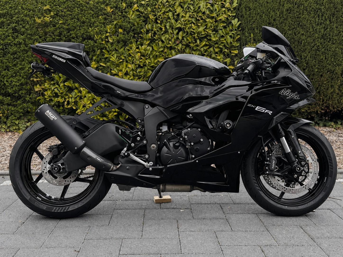 Kawasaki ZX6R Schwarz Service Neu Garantie bis 5/2029!!!!