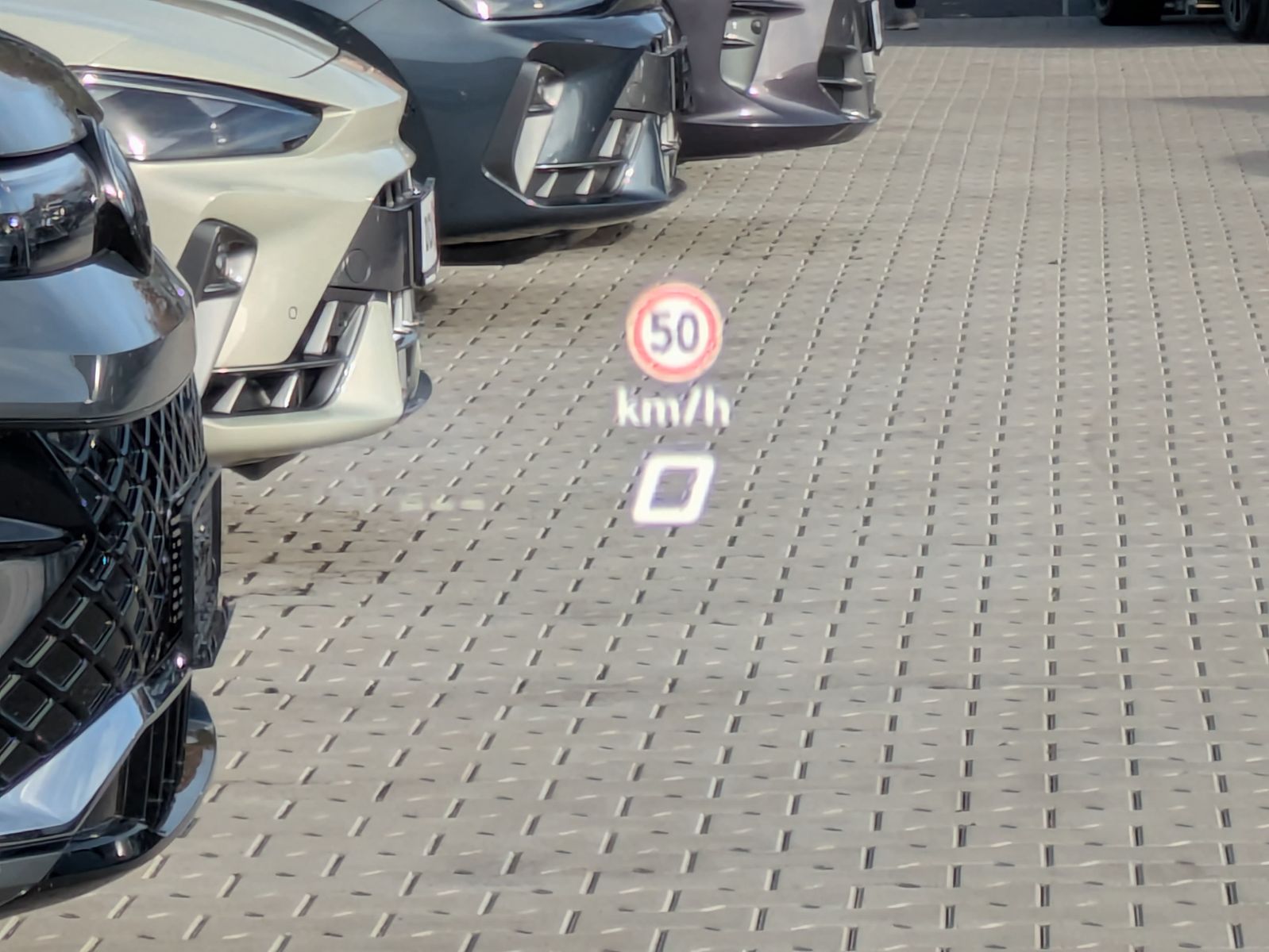 Fahrzeugabbildung CUPRA Terramar 2.0 TSI 4D VZ HUD*MATRIX*PANO*DCC*20"