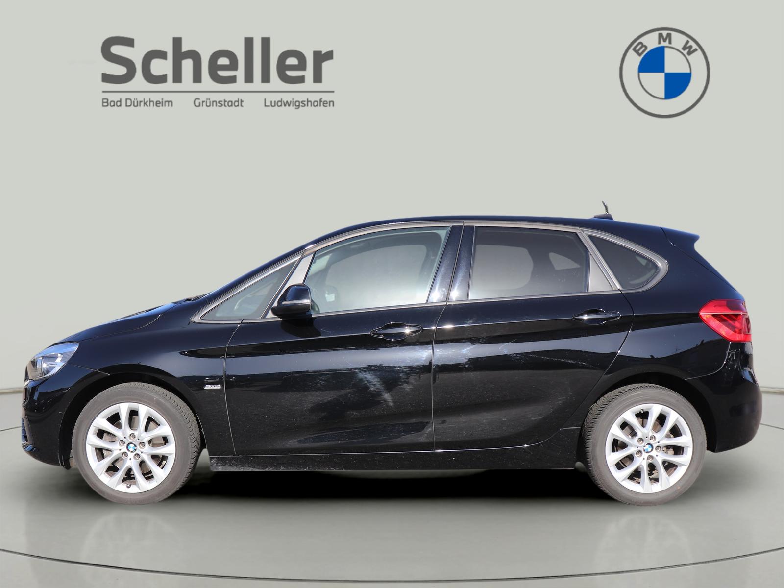 BMW 220i Active Tourer Sport Line *Verkauf nur an Hä